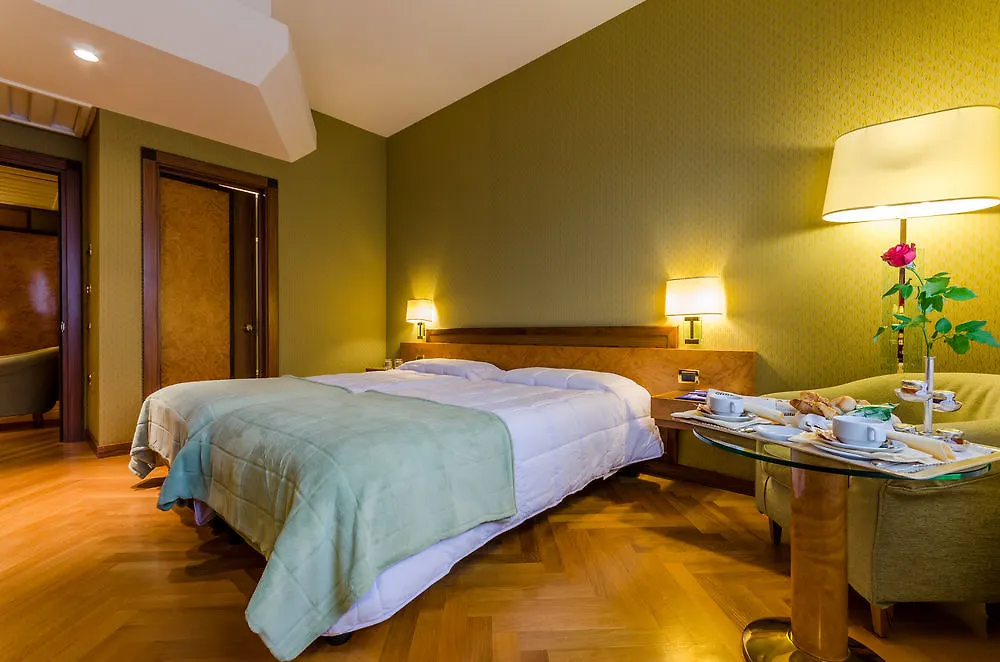 Hotel Exe Majestic à Naples 4*,